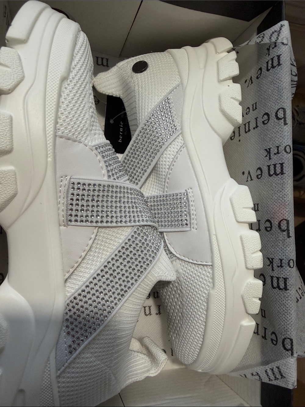 bernie mev. White Rhinestone Platform Sneakers Lucia cream eu36